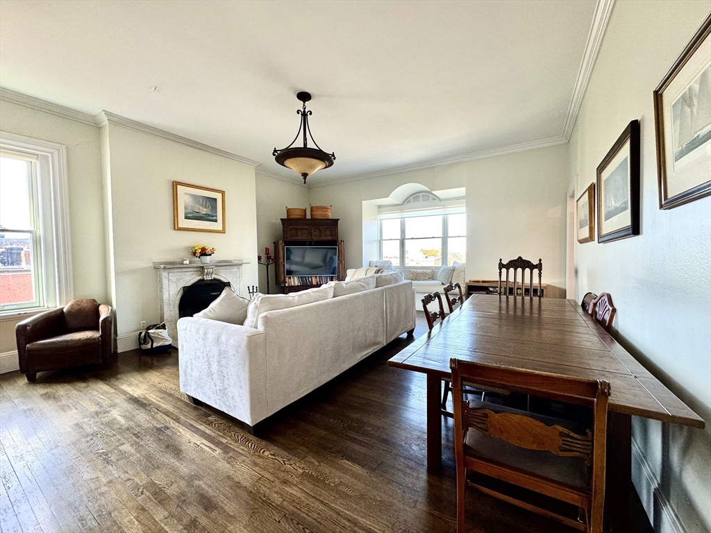 4 Monument Sq, Charlestown