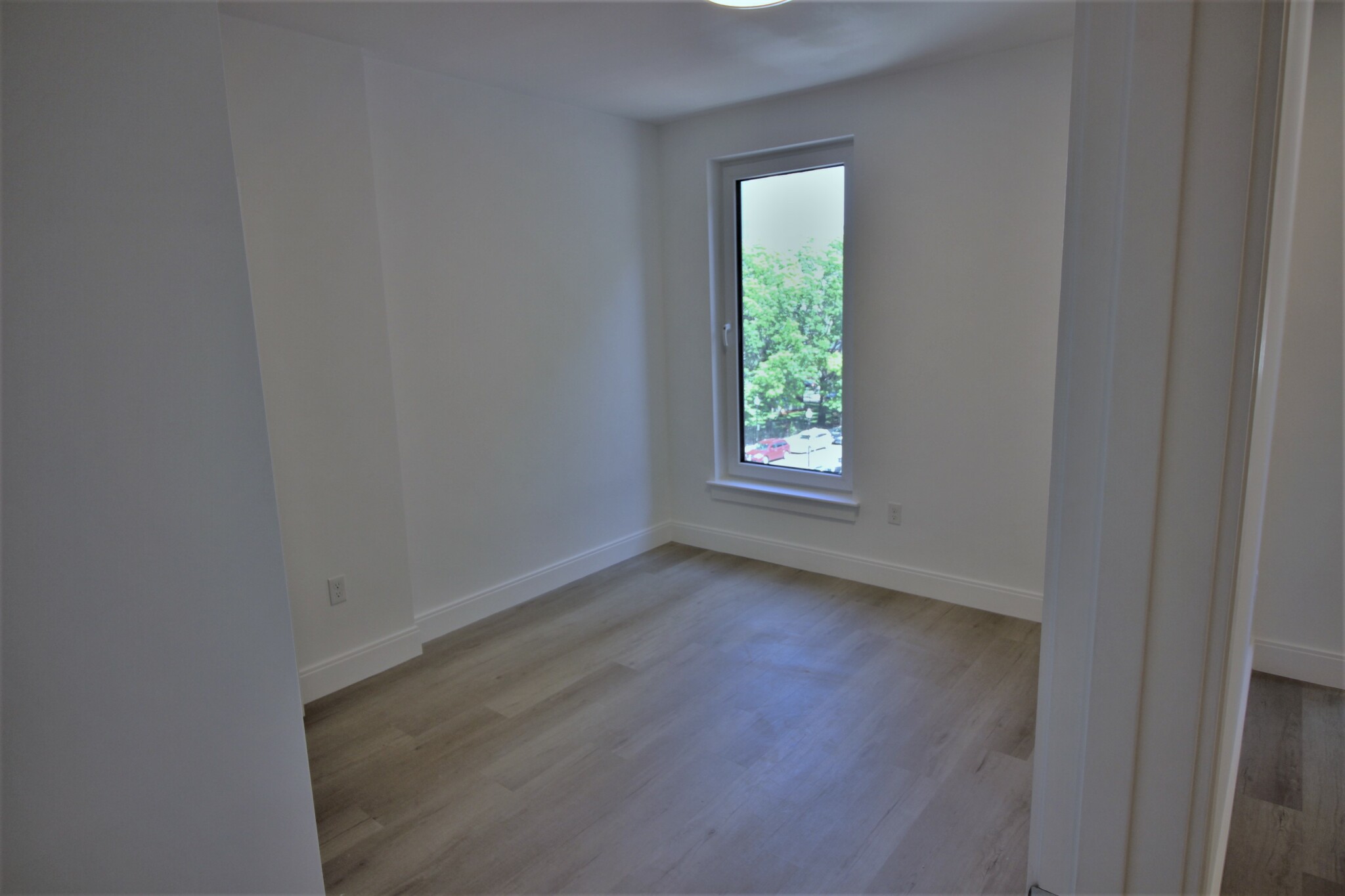 1 Newcomb St, Roxbury