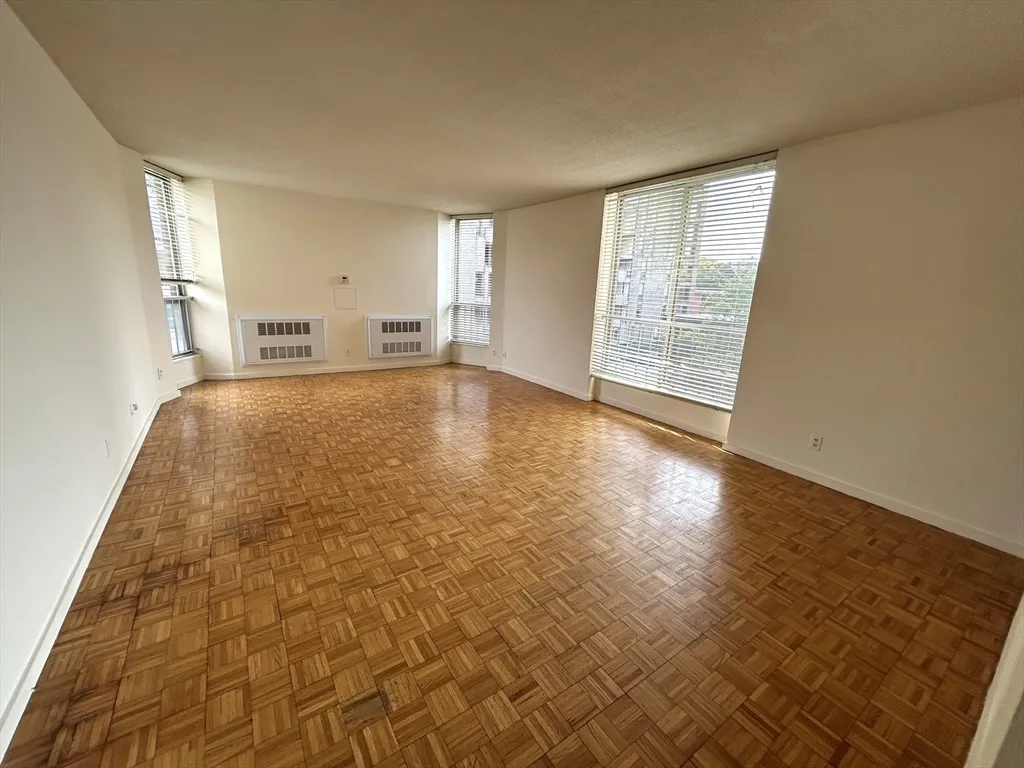 33 Pond Ave, Brookline Village