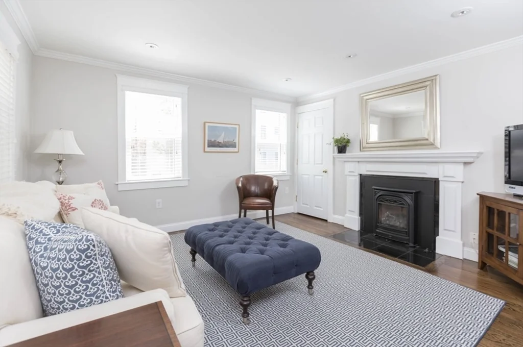 622 E 2nd, South Boston