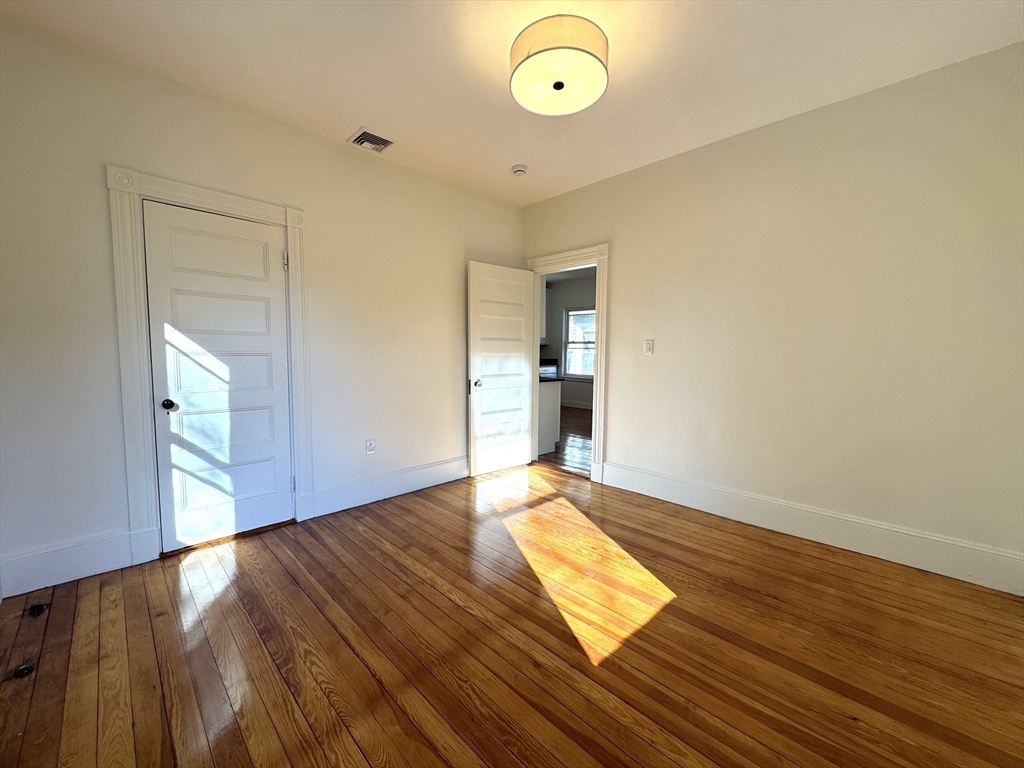 11 East Milton Rd, Brookline