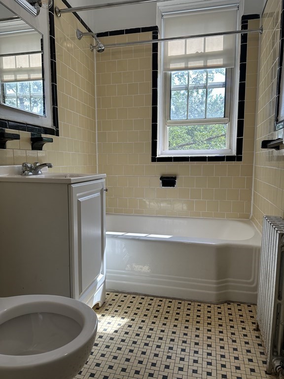 24 Concord Ave, Harvard Square