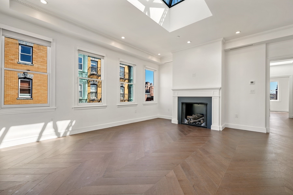 112 Myrtle, Beacon Hill