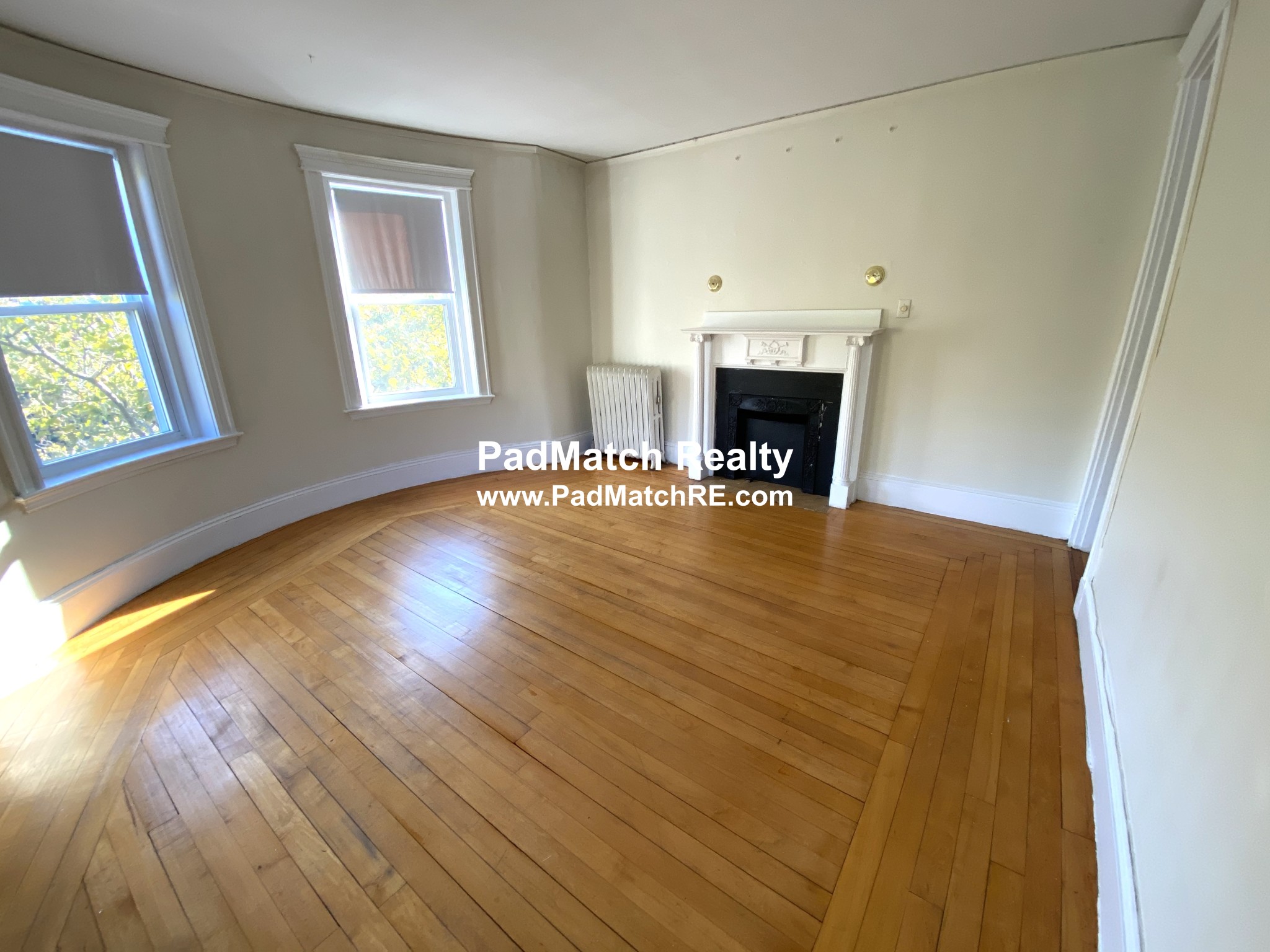 1822 Beacon St, Brookline
