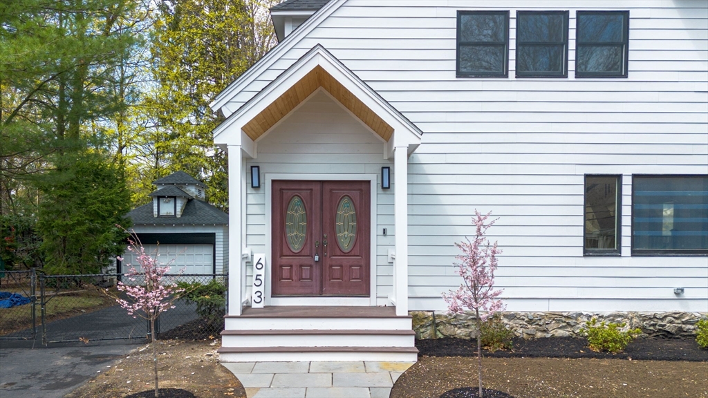 653 Chestnut St, Newton