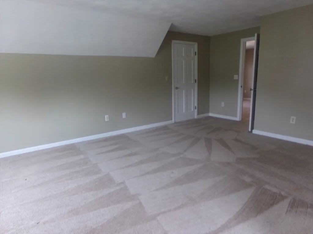 162 Middlesex Ave, Wilmington