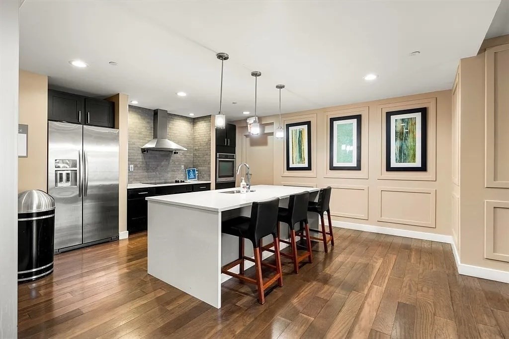 130 John St, Downtown