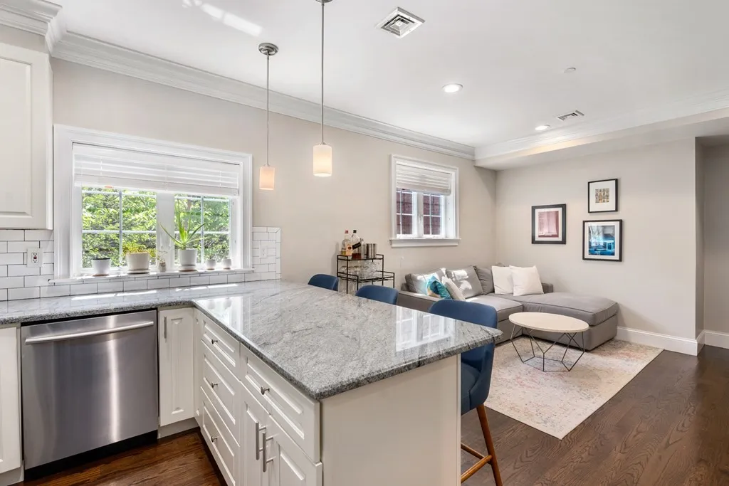 3 Monmouth St, East Boston