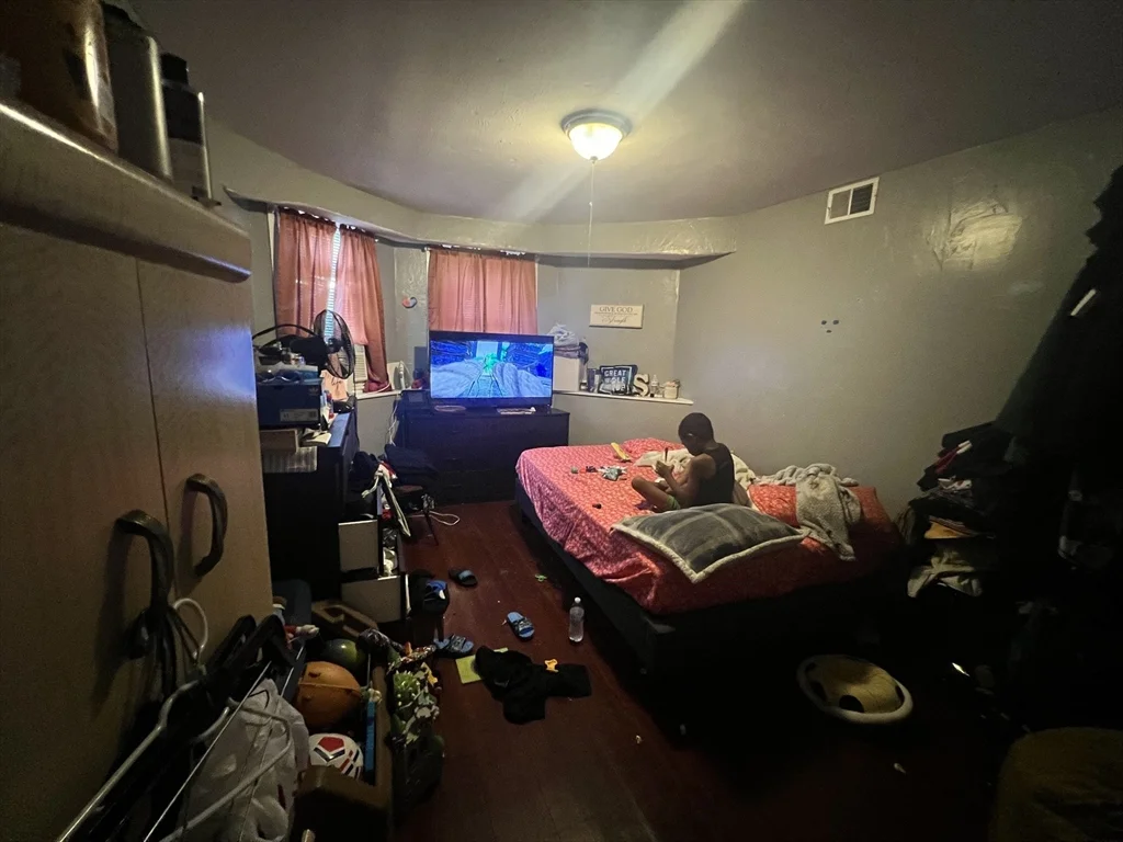 75 Intervale St, Brockton