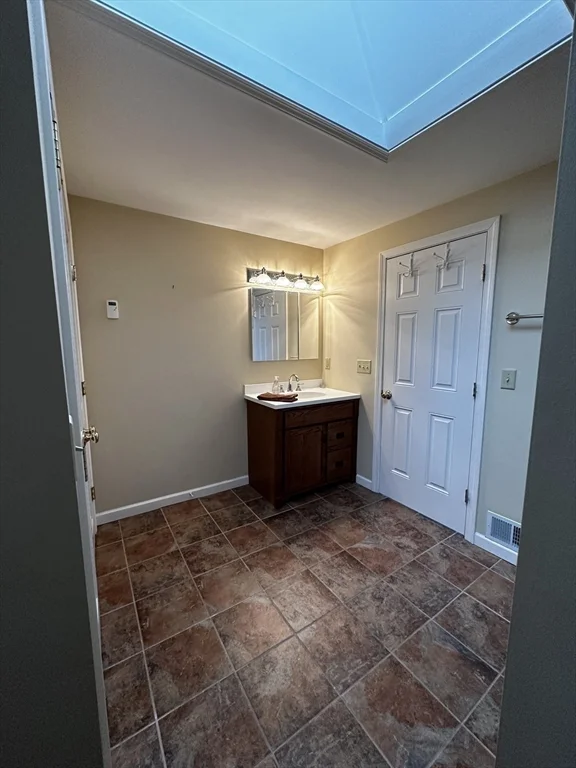 177 Orchard St, Newbury