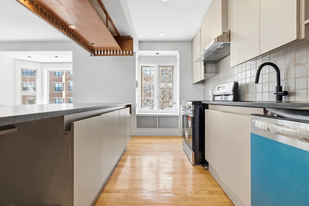 298 Columbus Ave, Back Bay
