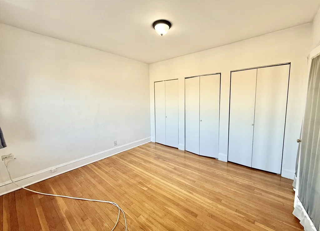 1662 Commonwealth, Brighton