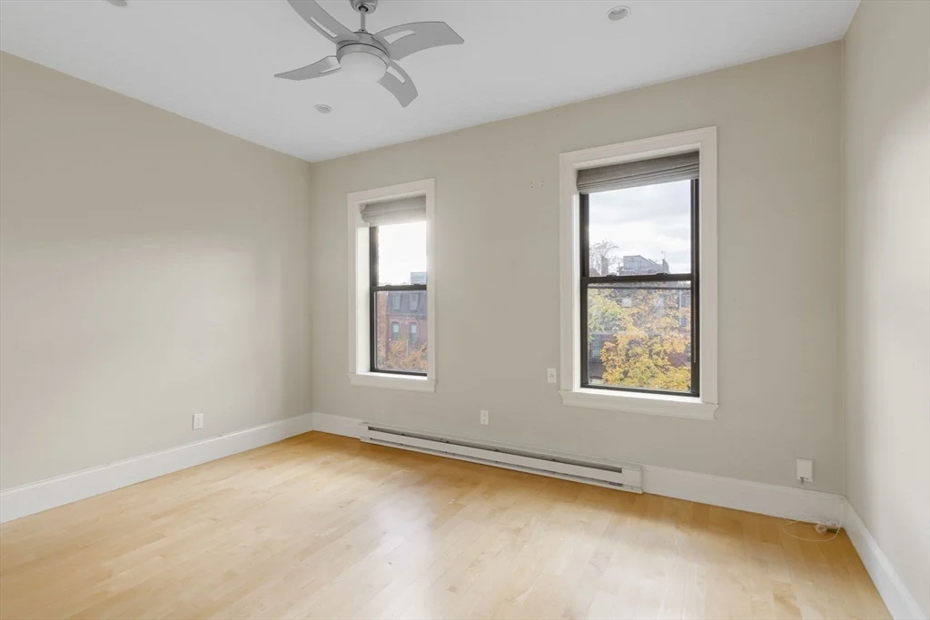 17 Follen St, Back Bay