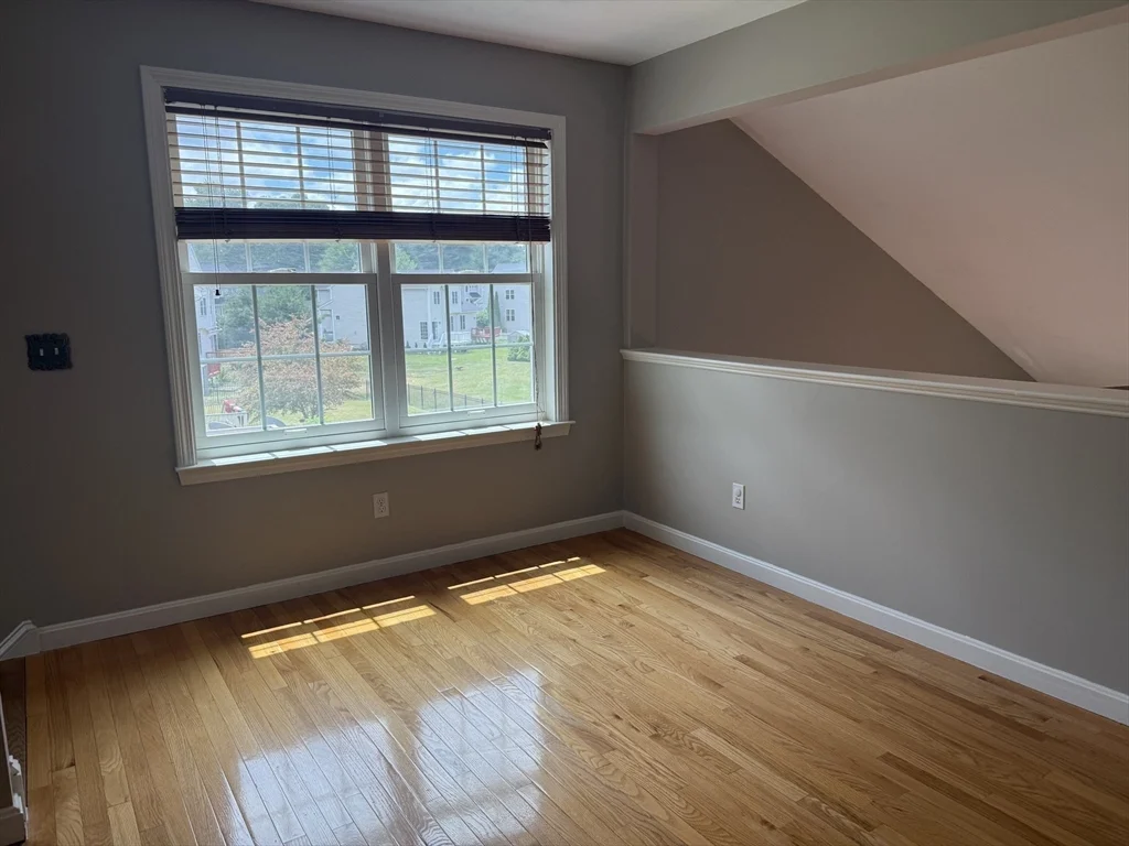 74 Odonnell Ave, Shrewsbury