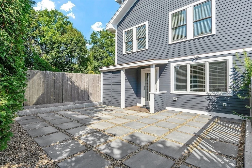 40 Atlantic Ave, Rockport