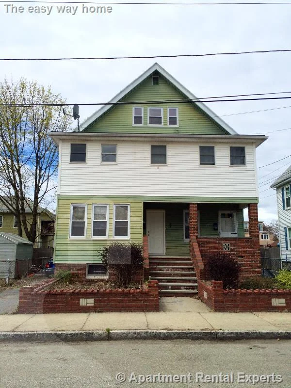 15 Taylor St, Tufts