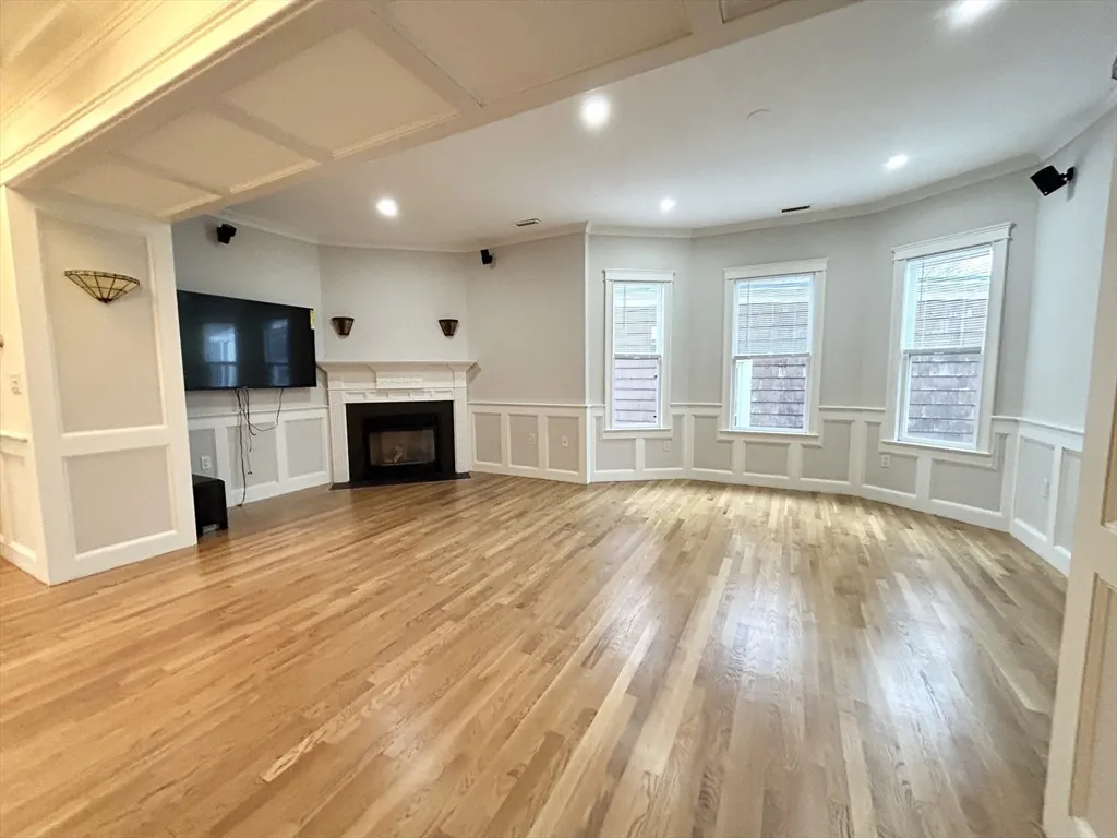 12 Buttonwood, Boston