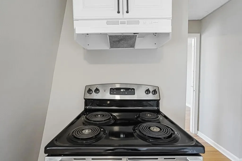 50.5 Common St, Lawrence