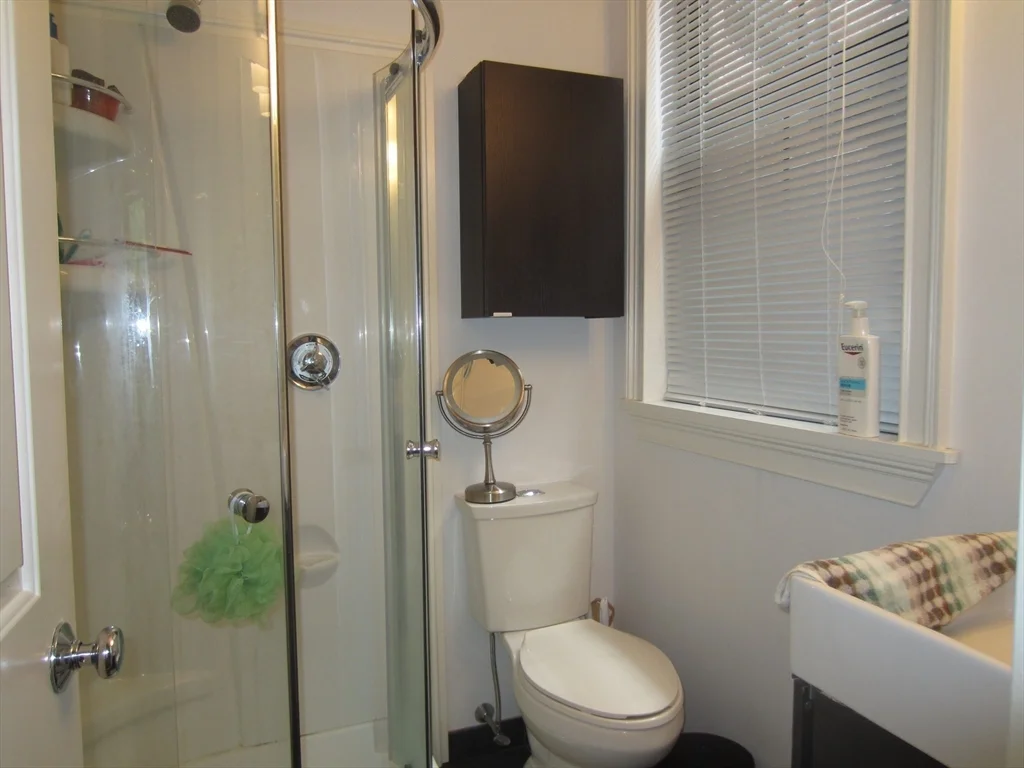 2 Wellington St, South End