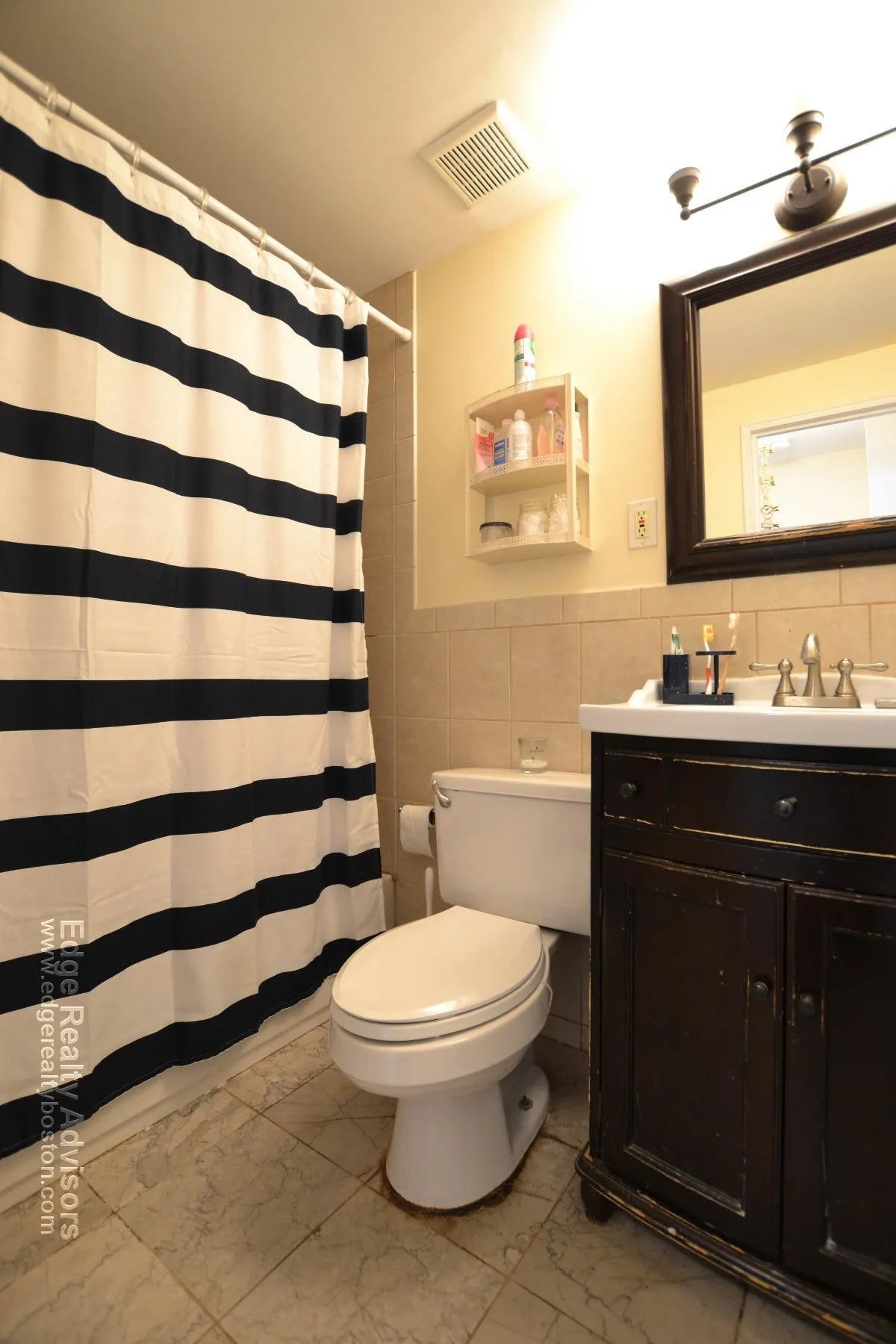 132 Lake Shore Rd, Brighton