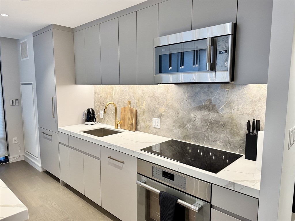 55 Lagrange, Downtown