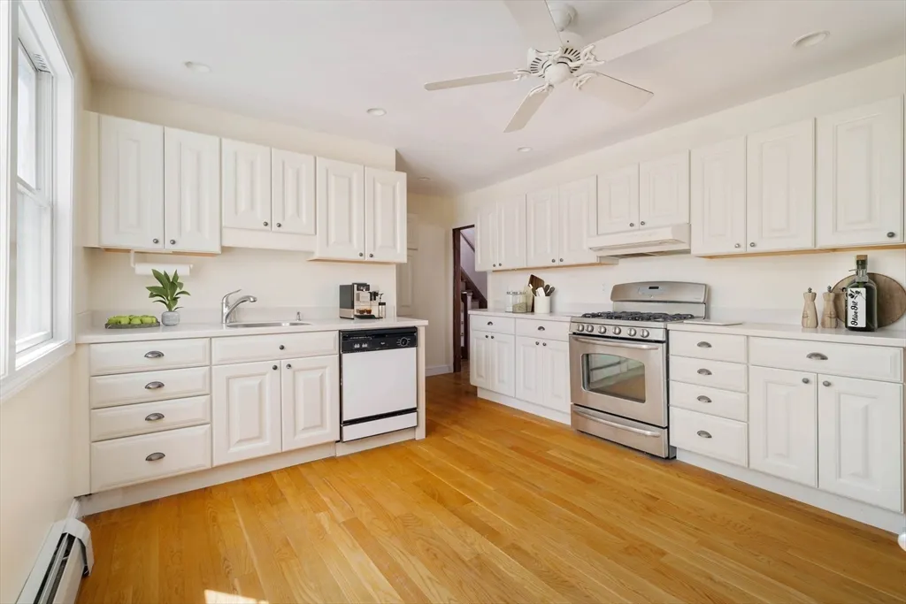 18 Newcastle Rd, Brighton