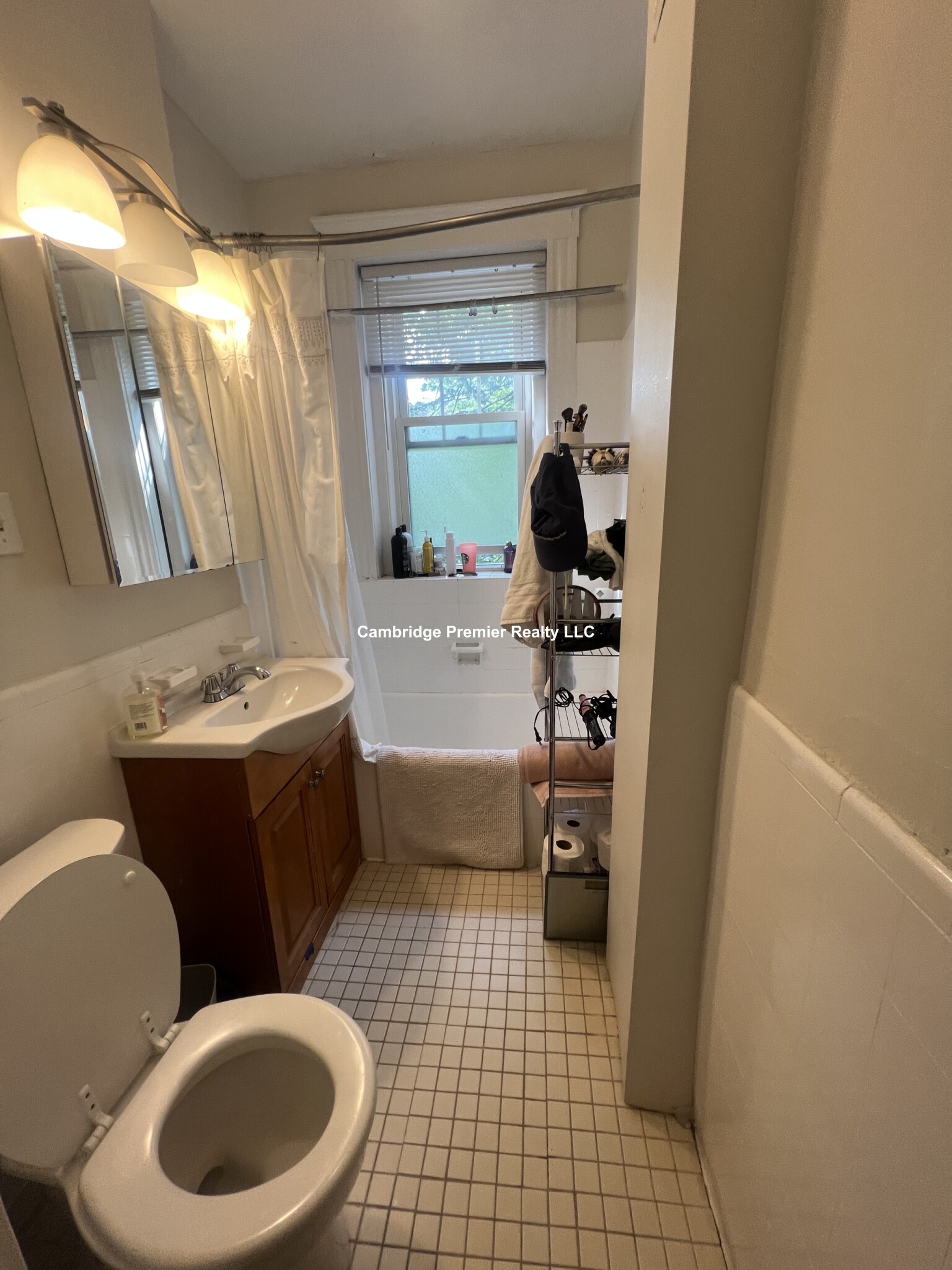 28 Langdon St, Neighborhood Nine