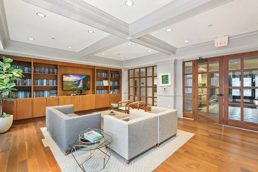 1501 Commonwealth Ave, Brighton