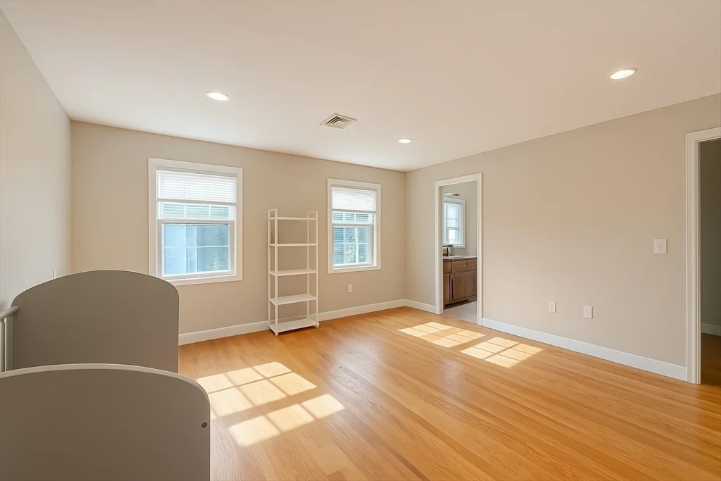 46 Wellington St, Waltham