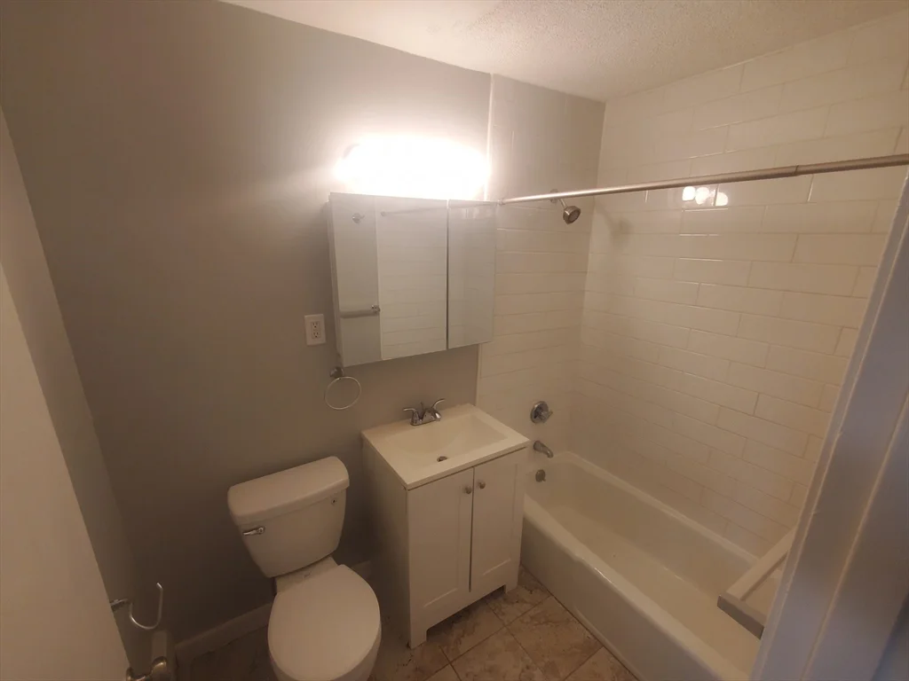 215 Pearl St, Stoughton