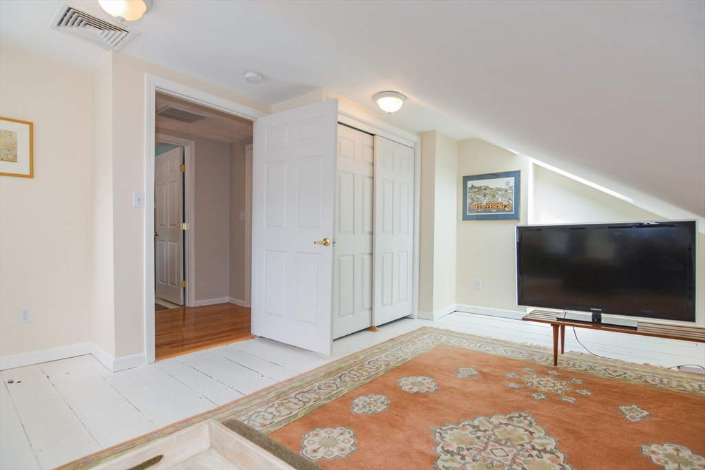 3 Abbot Ct, Marblehead