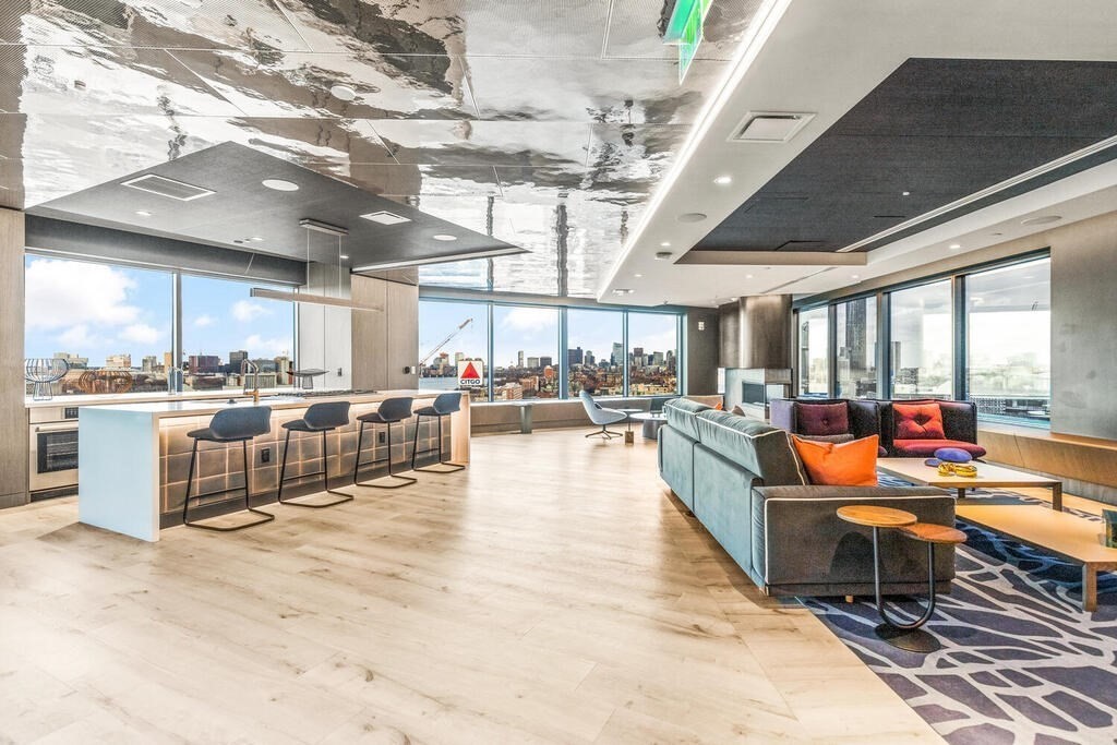 771 Beacon St, Fenway