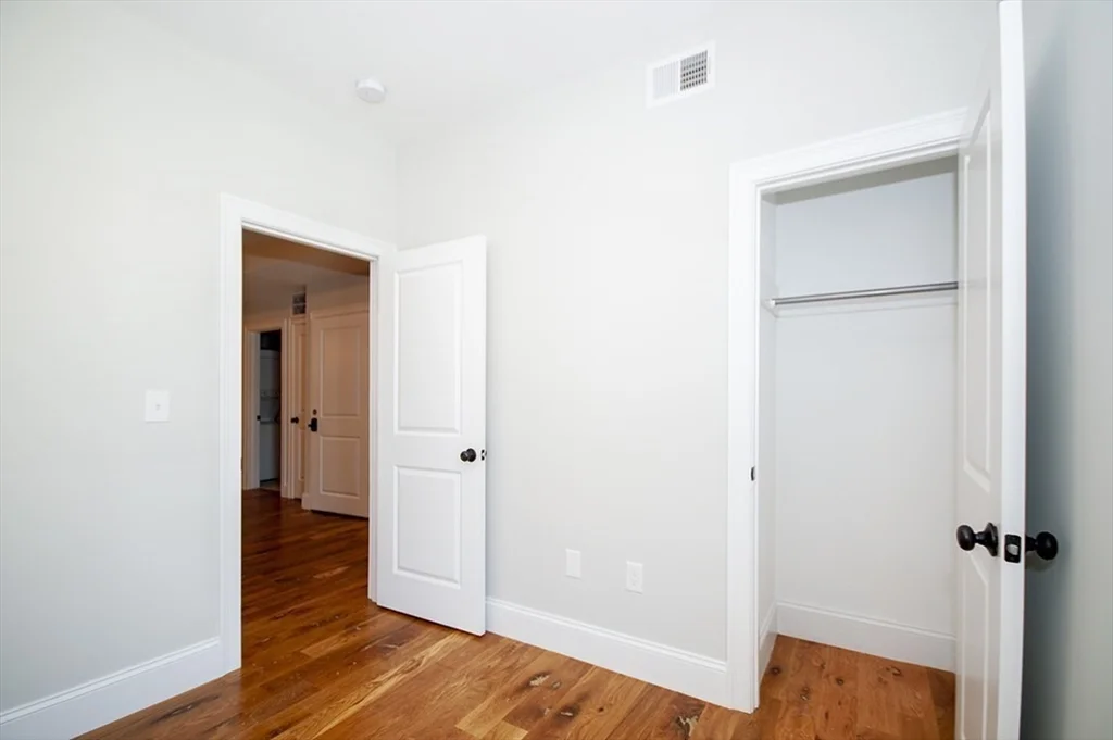 205 Marion St, East Boston