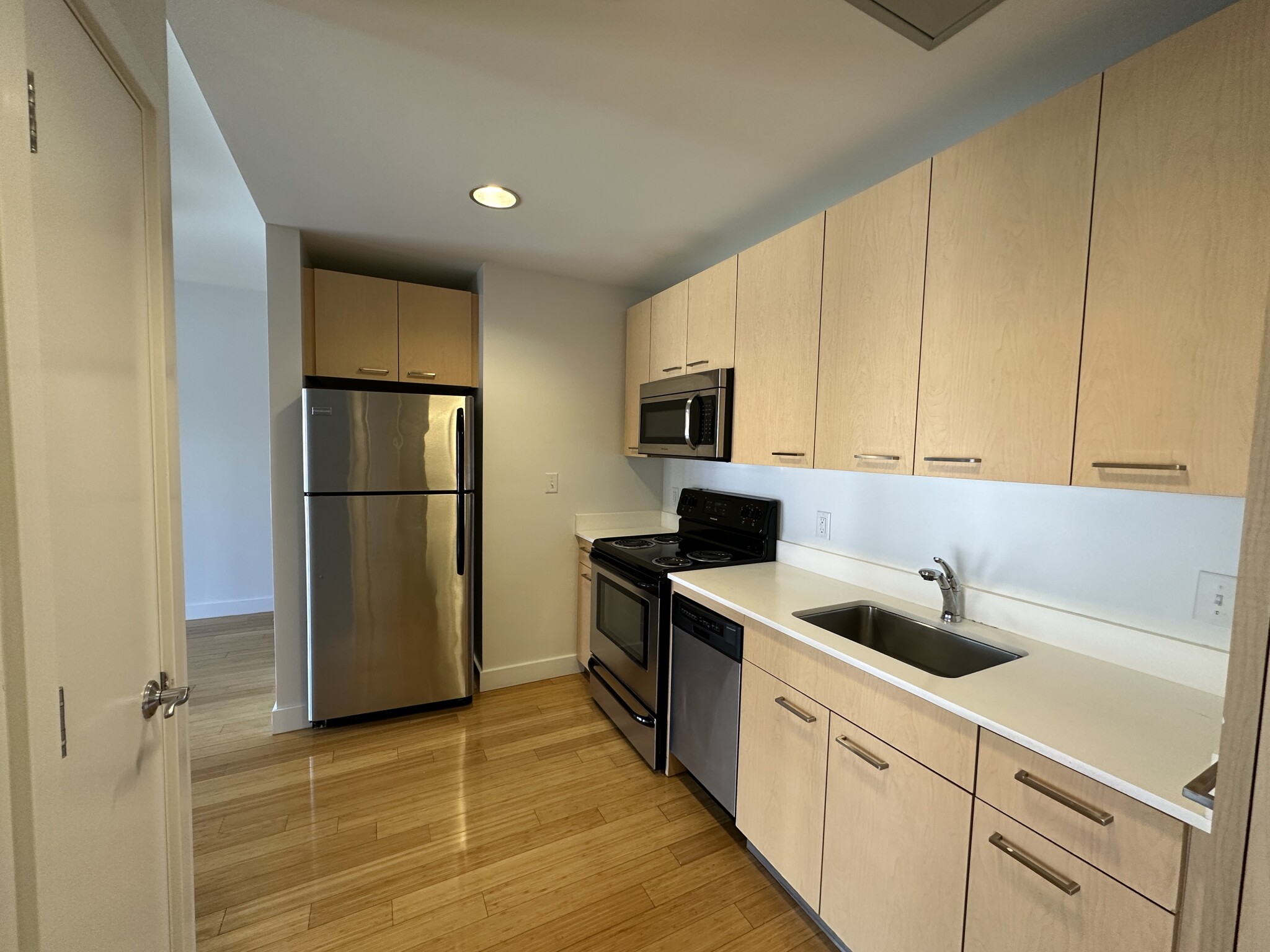 1085 Boylston St, Fenway