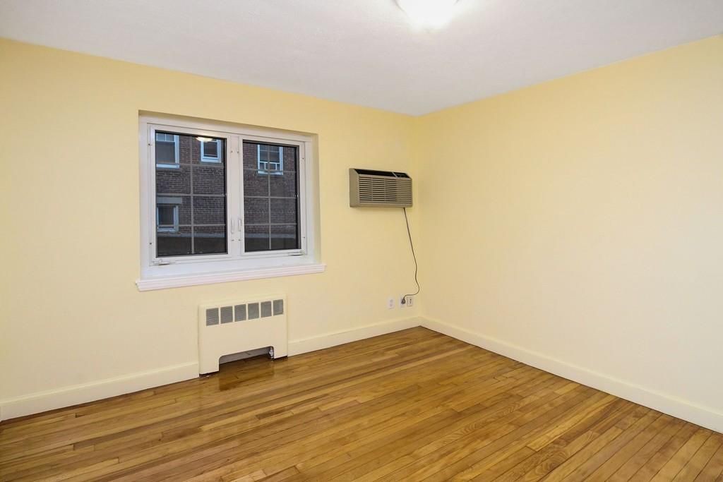 28 Saint Paul St, Coolidge Corner