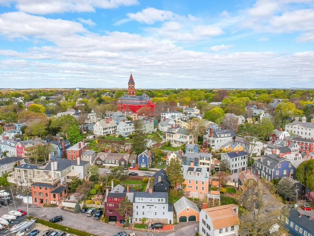 164 Washington St, Marblehead