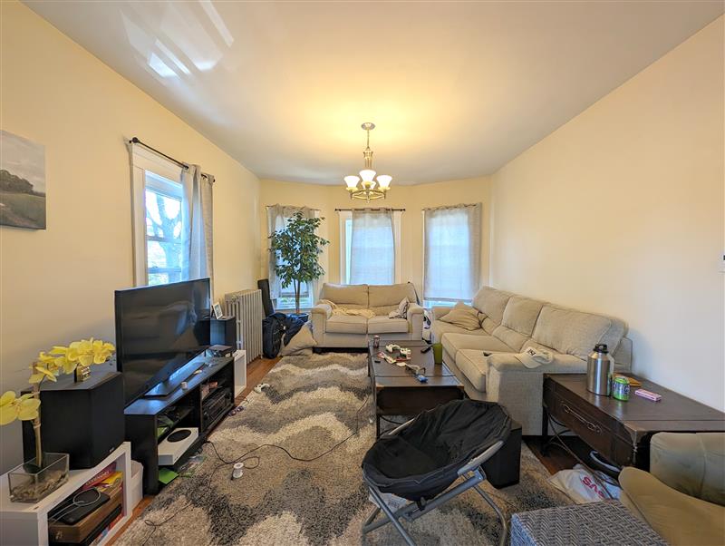 15 Paulina St, Tufts