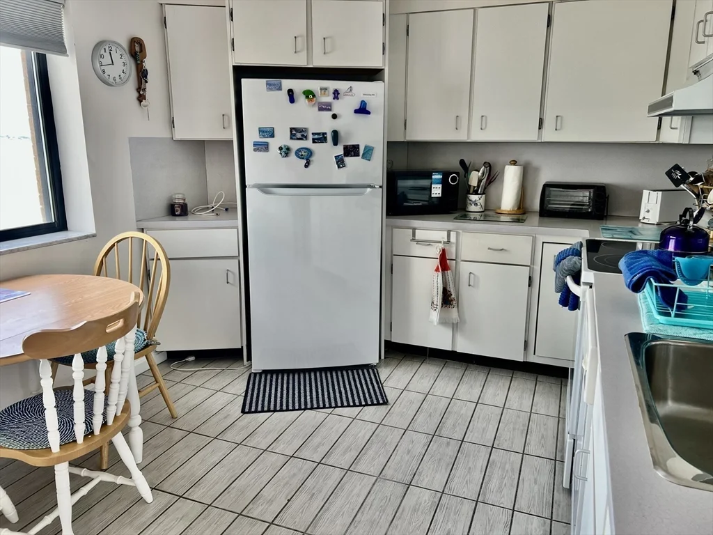 295 Lynn Shore Dr, Lynn