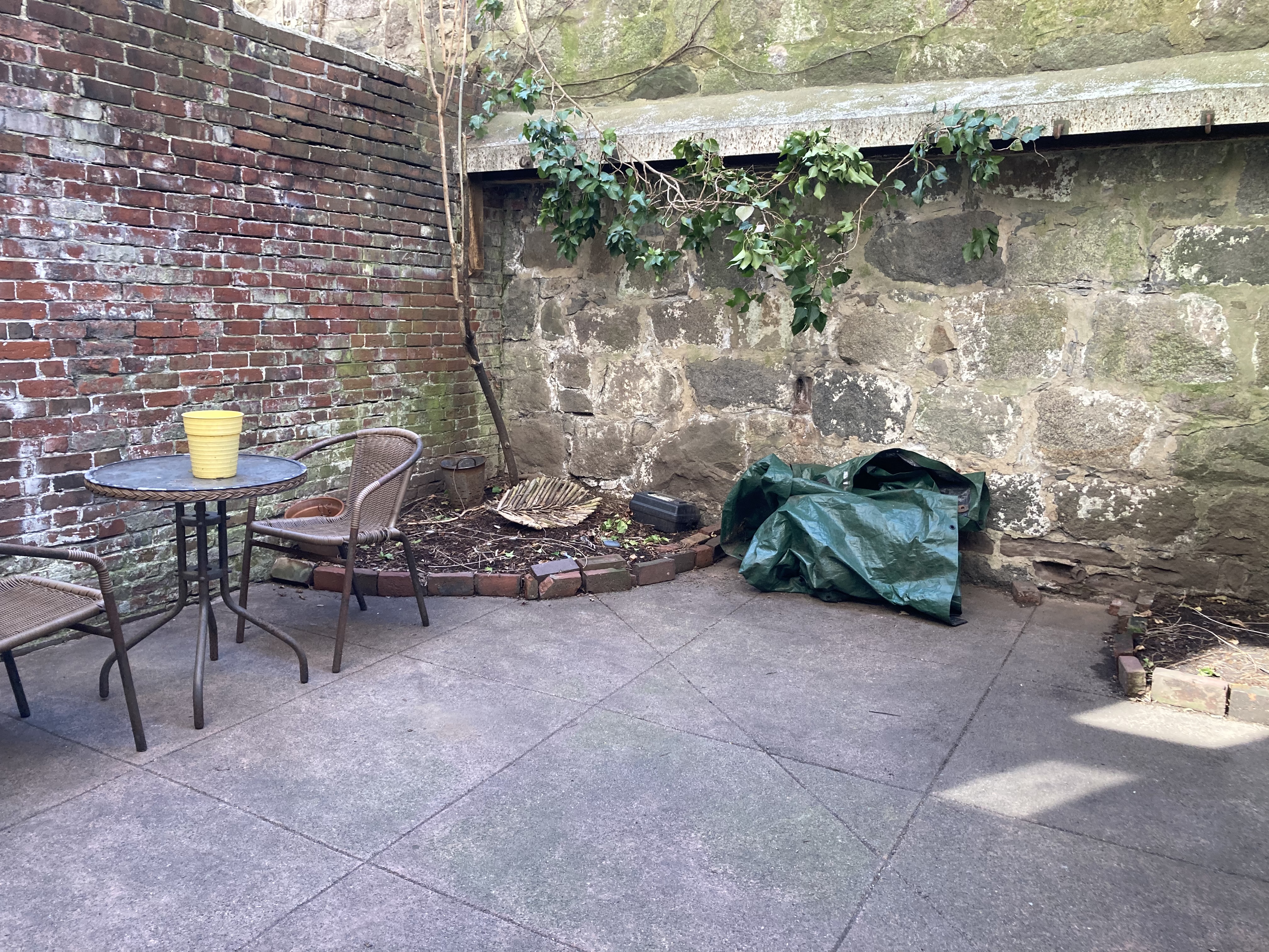 Studio bed, 1 bath apartment for rent at 78 Myrtle St Unit 1, Beacon Hill — photo 4 of 15