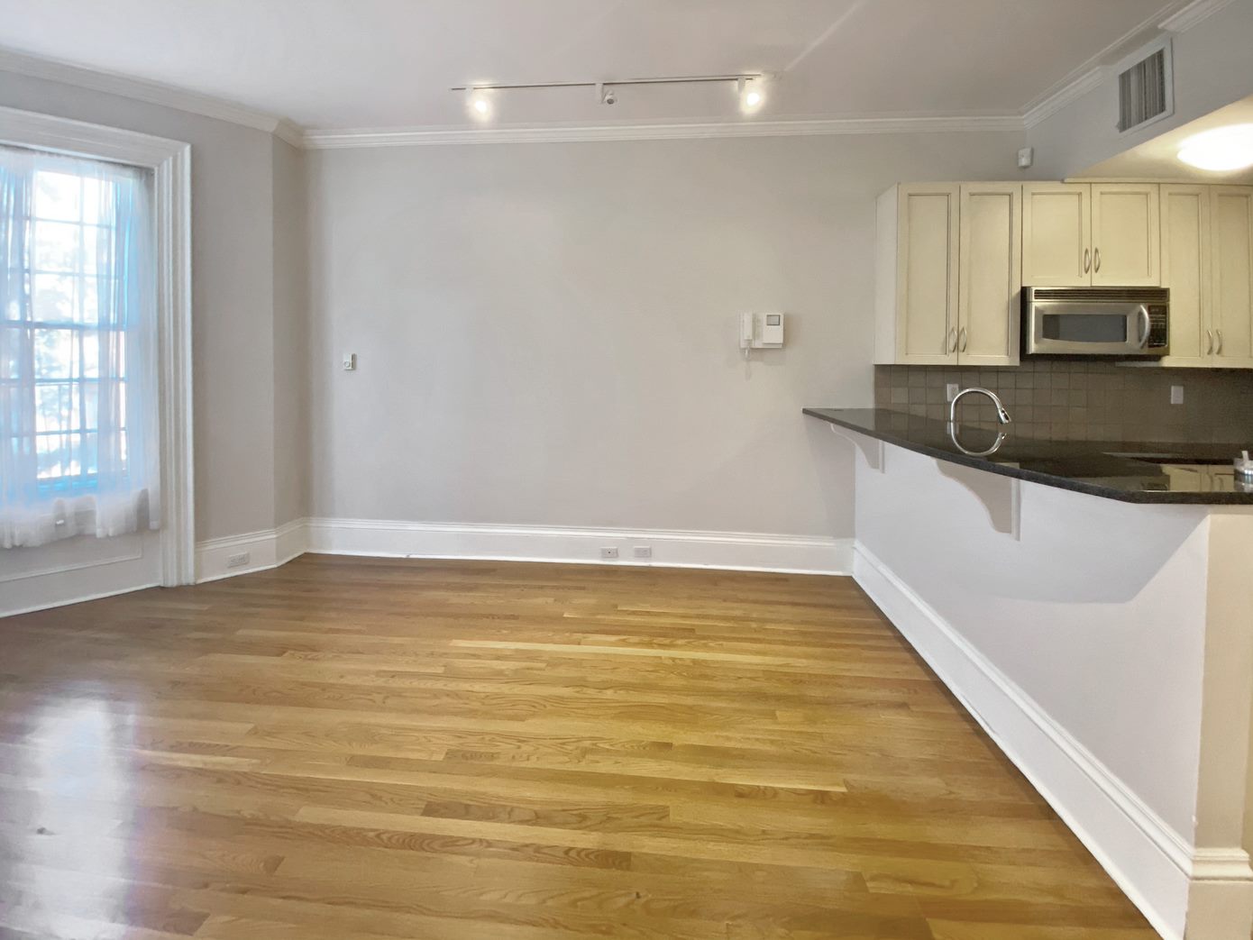 Studio bed, 1 bath apartment for rent at 80 Marlborough St Unit 6, Back Bay — photo 7 of 28