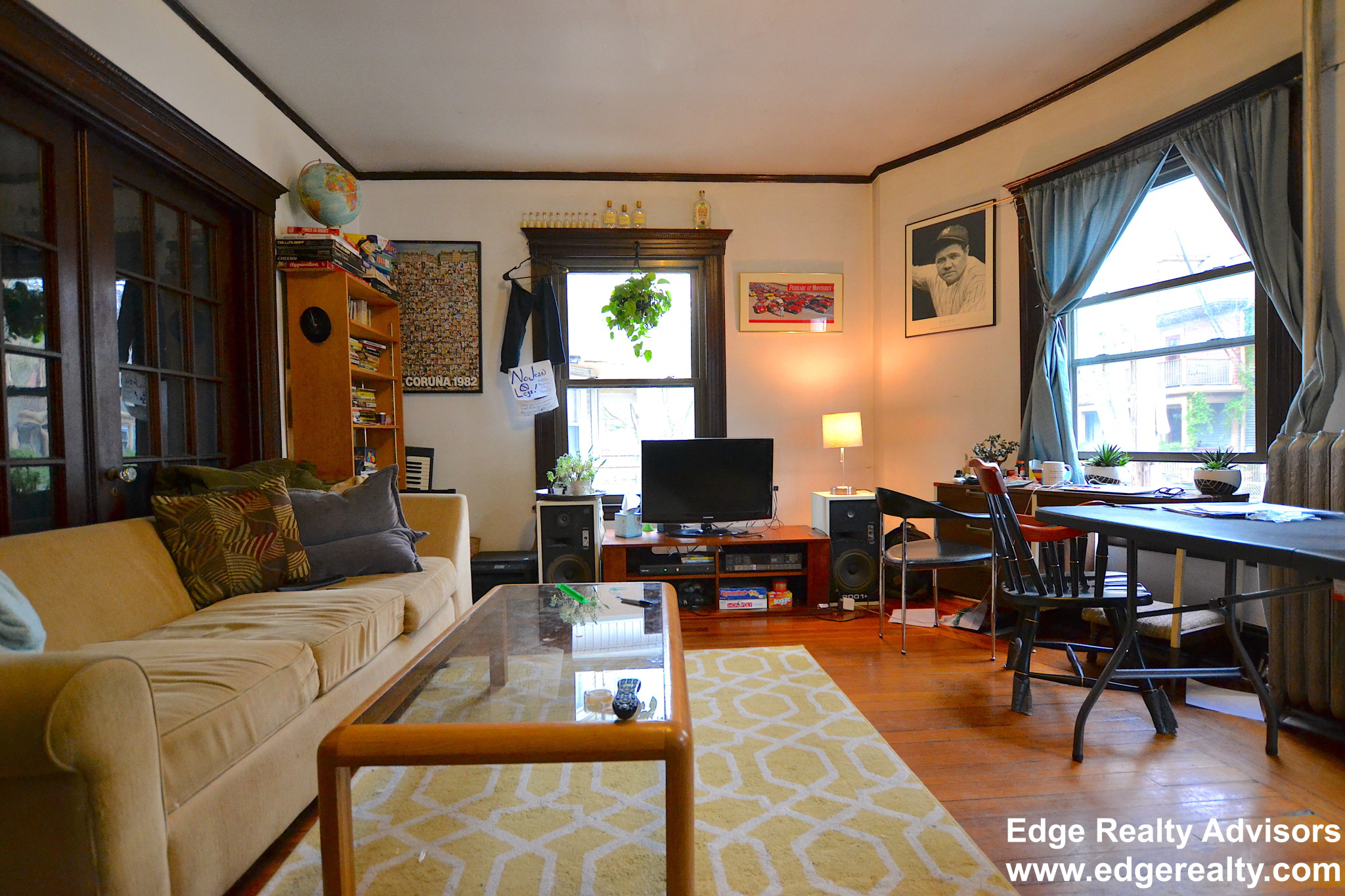 3 bed, 1 bath apartment for rent at 69 Oak Square Ave Unit 1, Brighton — photo 3 of 8