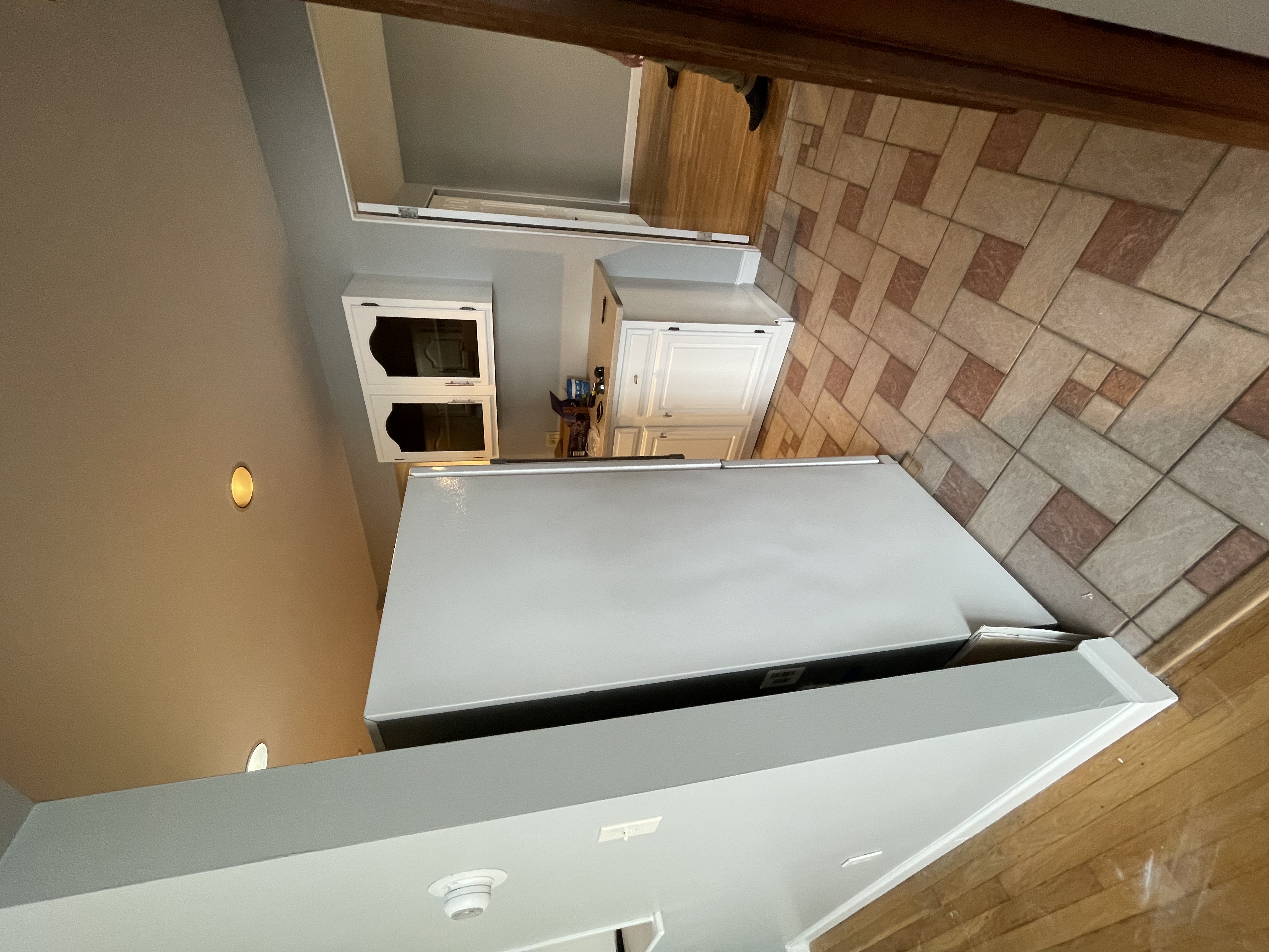 3 bed, 1 bath apartment for rent at 7 Dorchester St Unit 14, Quincy — photo 19 of 32