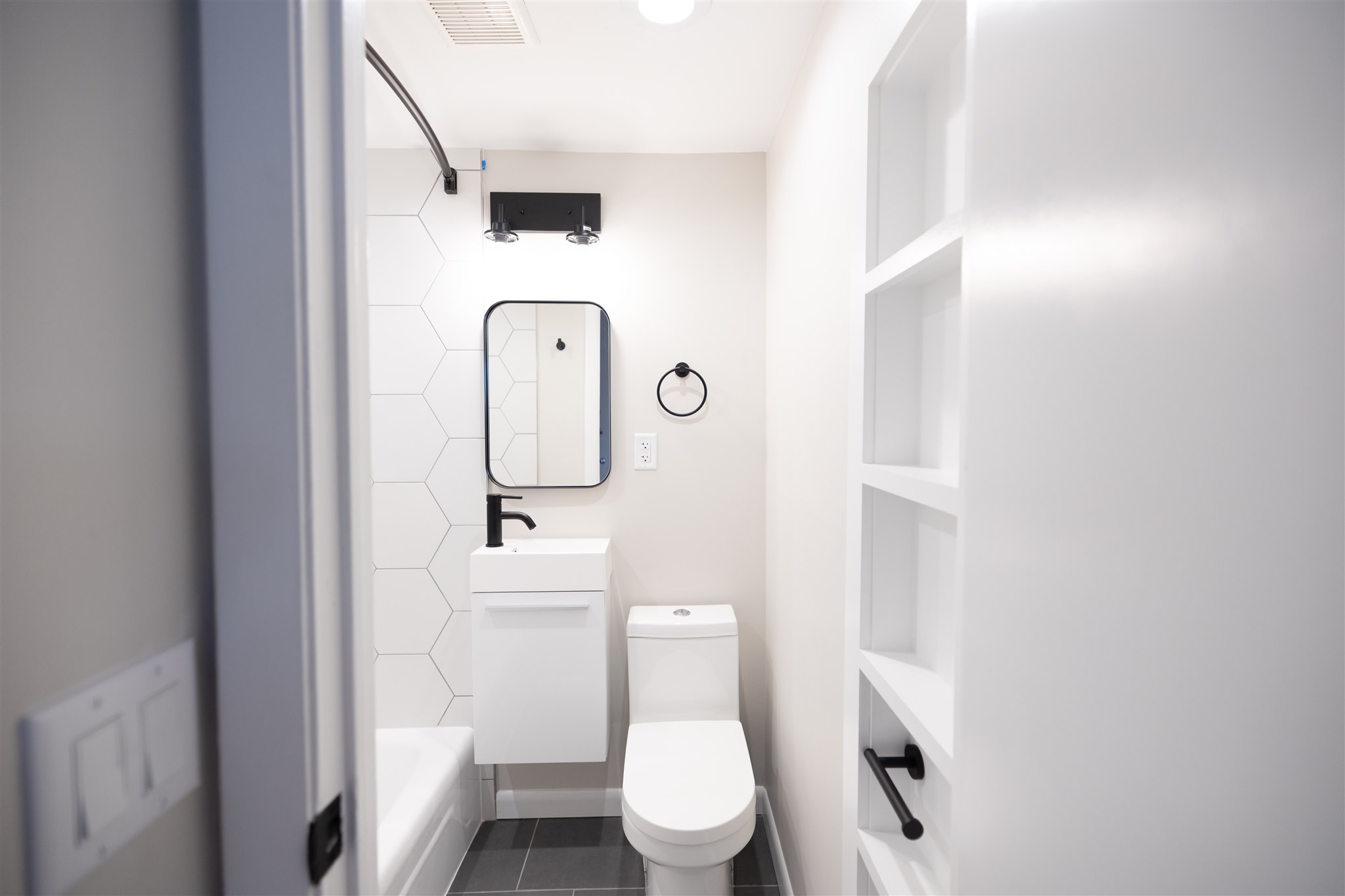 Studio bed, 1 bath apartment for rent at 158 Saint Botolph St Unit 7, Back Bay — photo 8 of 12