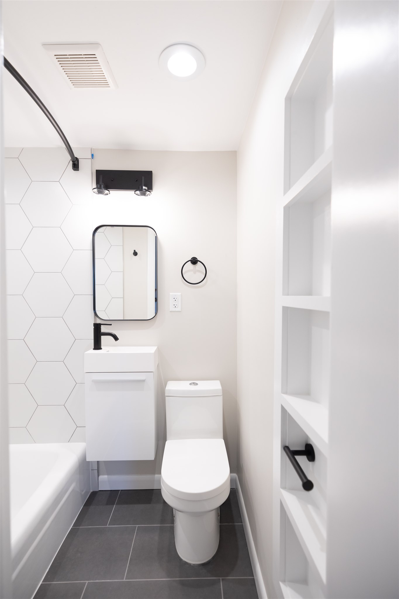 Studio bed, 1 bath apartment for rent at 158 Saint Botolph St Unit 7, Back Bay — photo 10 of 12