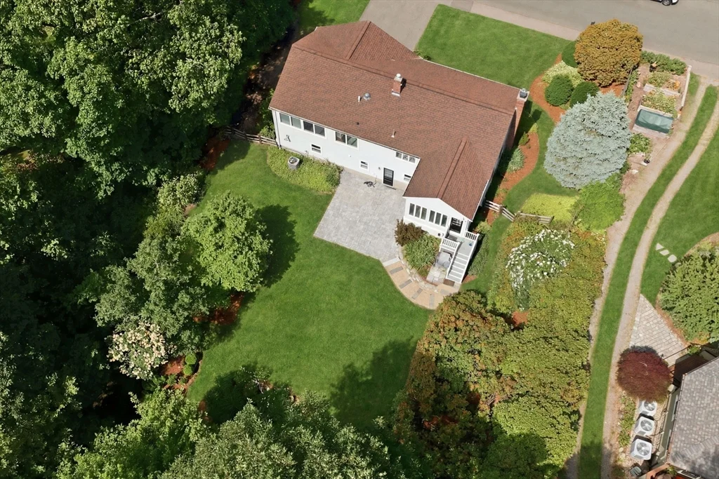 29 Brook St, Wellesley