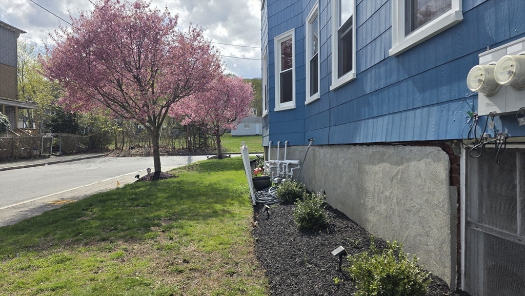 20 Reeves St, Quinsigamond Valley