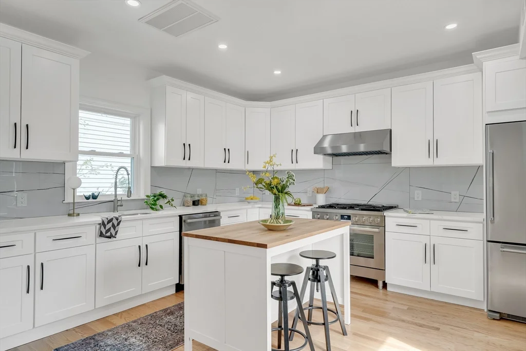 54 Park St, Ward Two