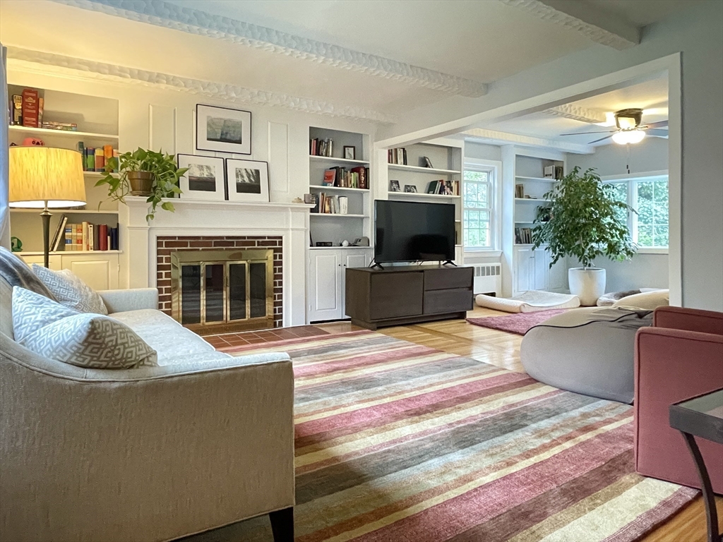 45 Bridge St, Lexington