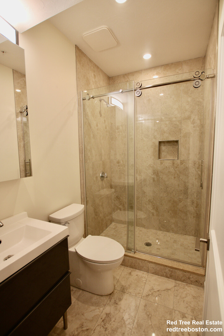 1616 Beacon St, Corey Hill