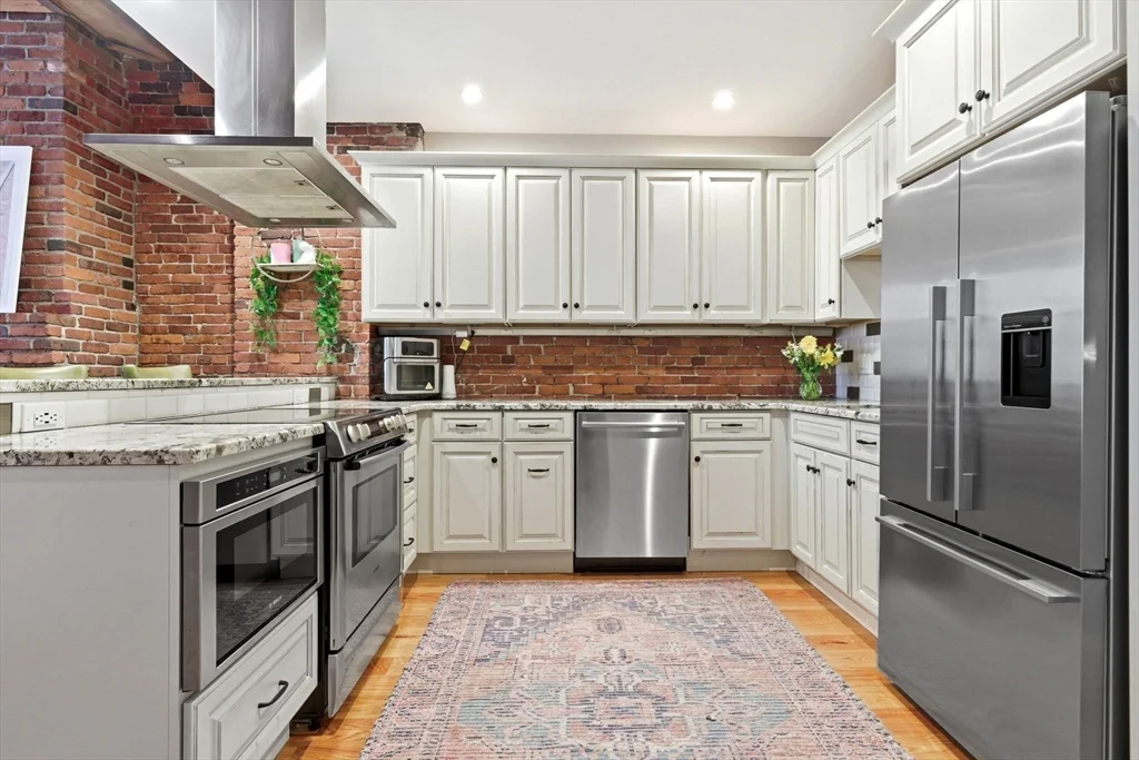 122 Fulton St, North End